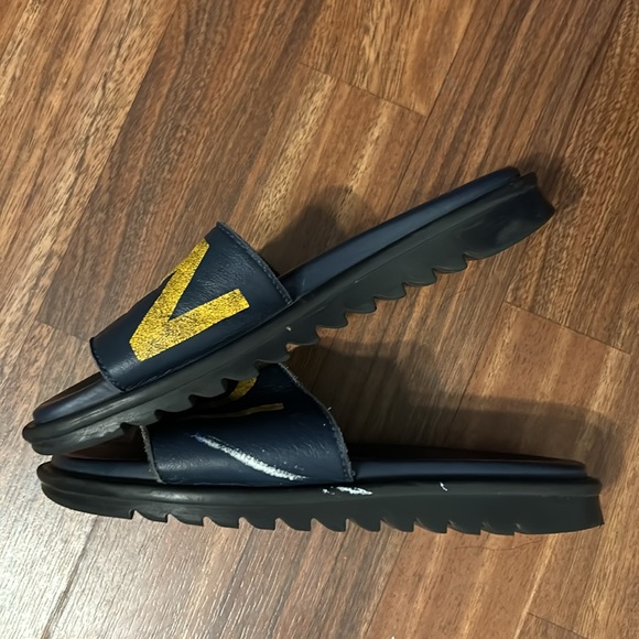 Fendi Kids Slipper - Picture 4 of 7